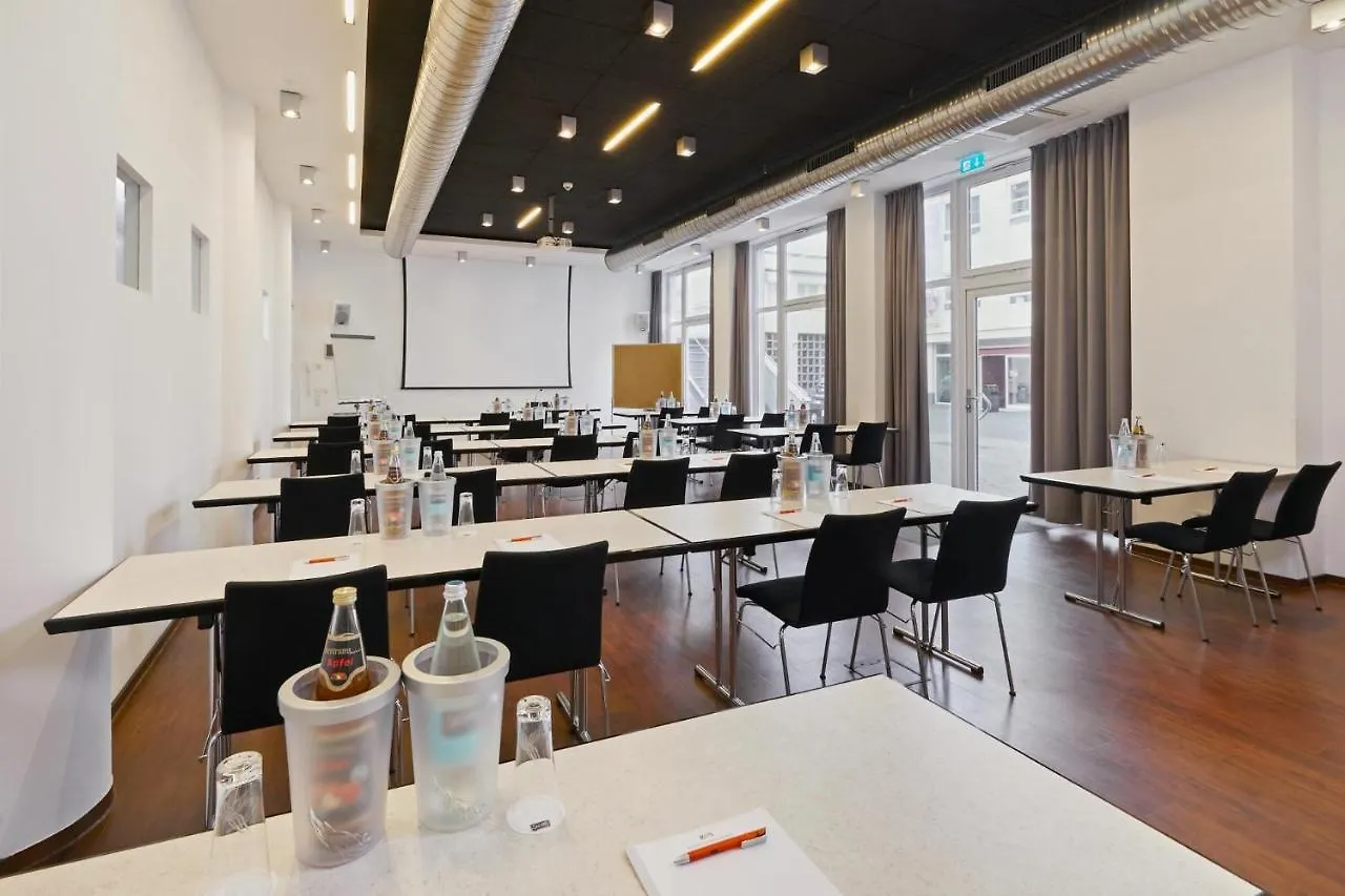 Townhouse Duesseldorf Aparthotel 2*, Dusseldorf