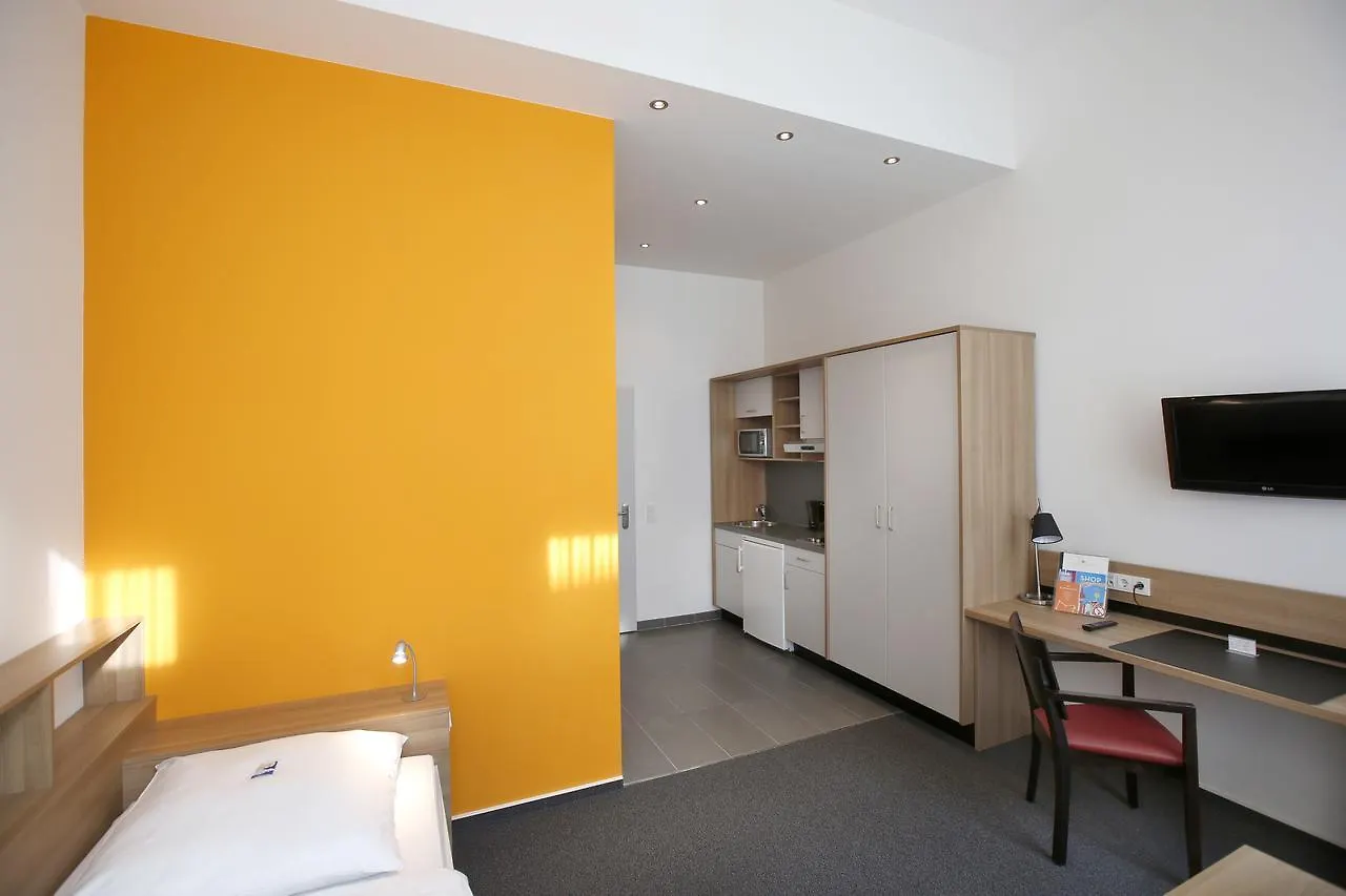 Townhouse Duesseldorf Aparthotel 2*, Dusseldorf